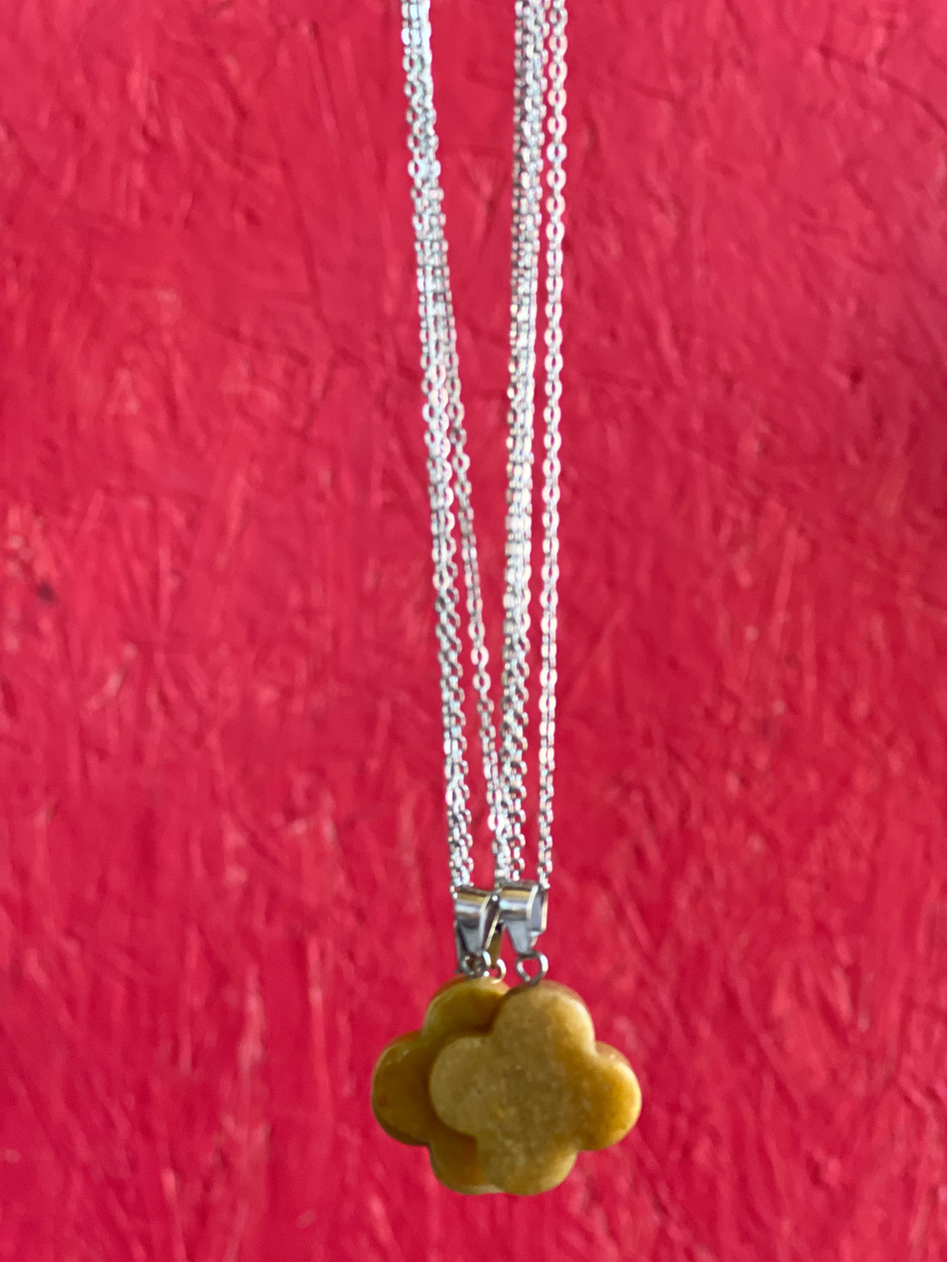 Honey Onyx Clover Necklace