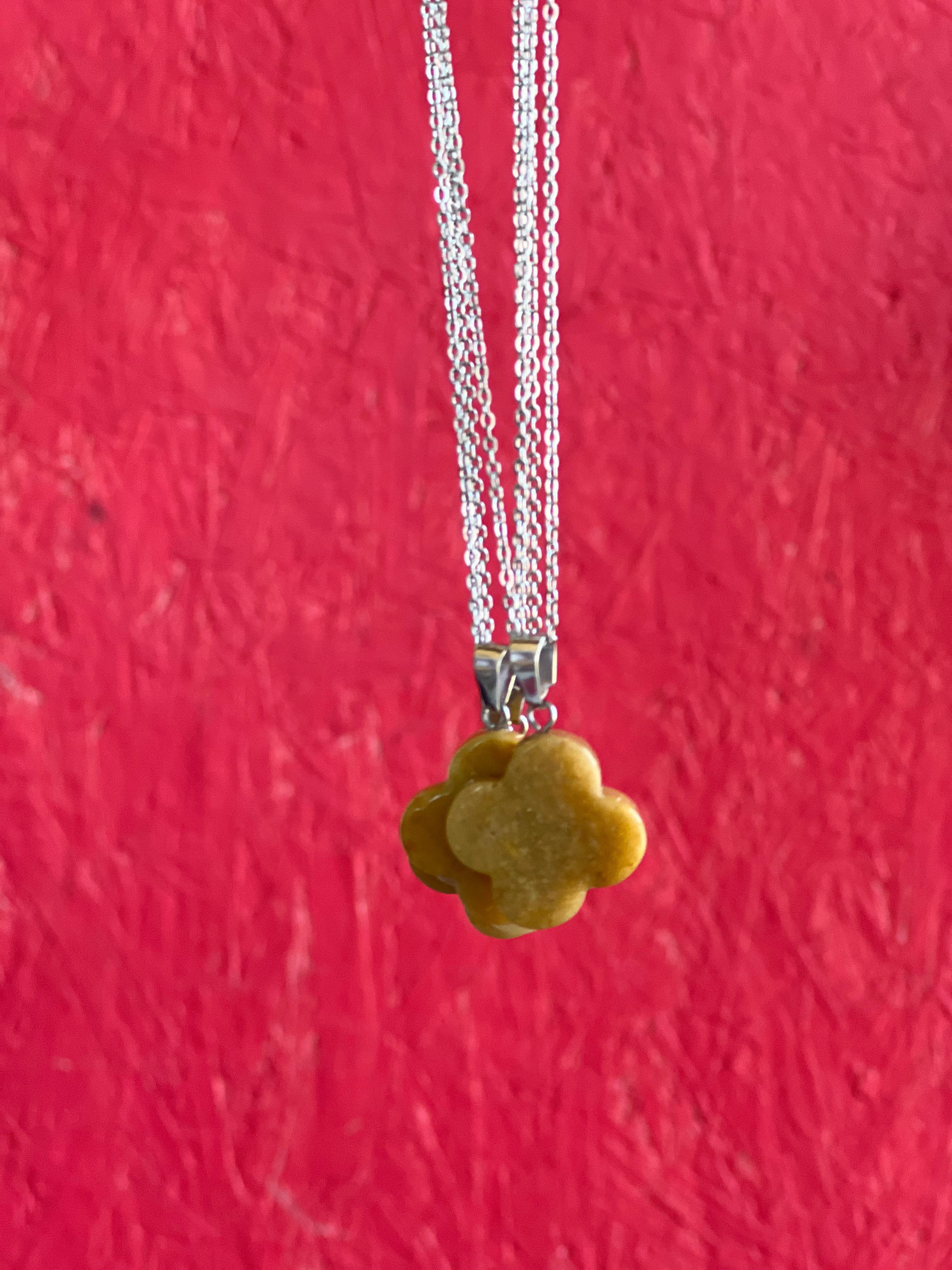 Honey Onyx Clover Necklace