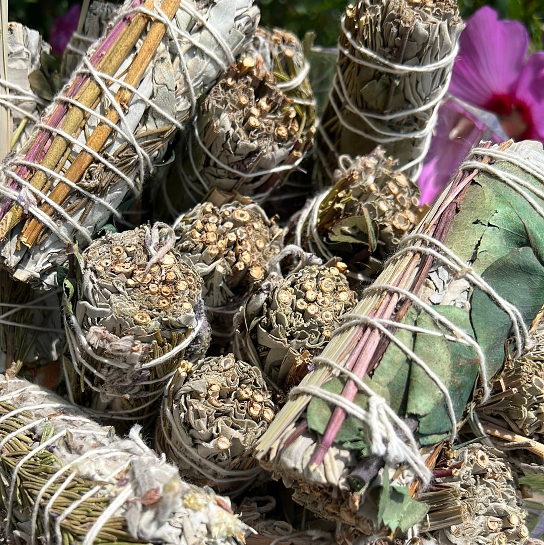 White sage smudge mixed with 7 Herbs