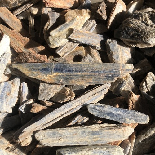 raw healing kyanite