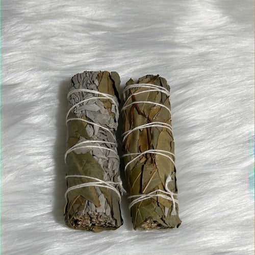 bay leaves and white sage mix