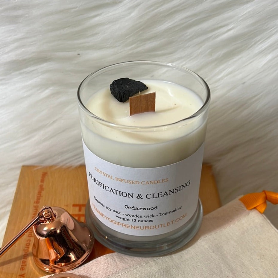 cedarwood scent candle