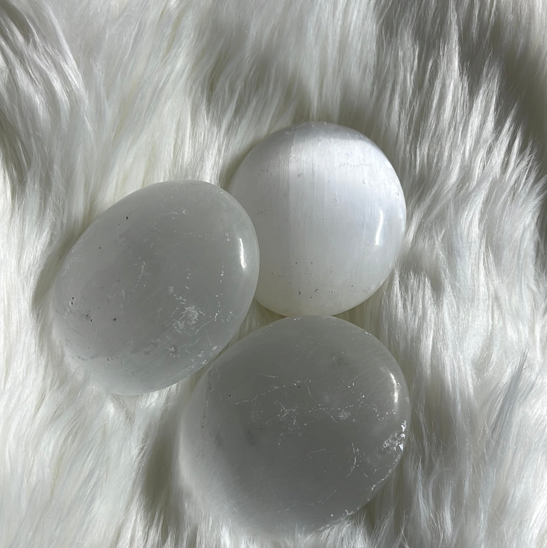 selenite big palm stone